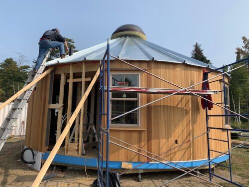 Insulated log yurt
